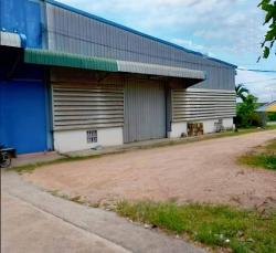 ขายที่ดินพร้อมสิ่งปลูกสร้าง/โรงงาน  ติดถนนใหญ่  เนื่อที่15 ไร่ 1งานมีใบ รง.4 พื้นที่สีม่วง