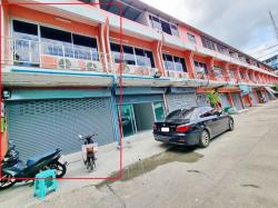 BTS สะพานควาย 1 กม. ตลาดนัดจตุจักร 1.4 กม. 3นอน รัชดา สุทธิสาร 2 น้ำ ให้เช่าโฮมออฟฟิศ 3 ชั้นรวมดาดฟ้า 21 ตร.วา.241 ตร.ม.