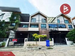 ขายทาวน์โฮม 3 ชั้น หมู่บ้านลูกกอล์ฟ พรีเมี่ยยม เมืองทองธานี ซอย6 25ตรว.