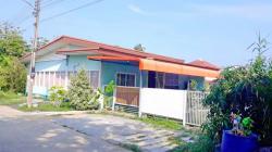 5 จอดรถ ให้เช่าบ้านเดี่ยว กว้าง ใหญ่ 152ตร.วา. ตลาดนัดสามโคก 900ม. แม็คโคร ปทุมธานี 2.53 กม. 602 ตร.ม. 3นอน รร.วิภารัตน์ 1.8 กม.