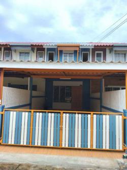 #หมู่บ้านแฟมิลี่ซิตี้นาป่า  ทาวน์เฮ้าส์2ชั้น บนเนื้อที่  18  ตรว. 2ห้องนอน2ห้องน้ำ