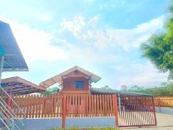 ทองสมบูรณ์คลับ 2.49กม.  ตลาดไนท์ปากช่อง 5.9 กม. ให้เช่าบ้านไร่องุ่น 2ชั้น 150ตร.วา. 300ตร.ม.บ้านพักไร่องุ่น 3 นอน 3 น้ำ