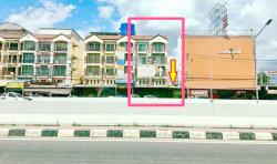 เดอะวอล์ค วงเวียนพระราม5  ราชพฤกษ์ ให้เช่าอาคาร Cafe Yoga 3คูหา 4ชั้น 42ตร.วา.562 ตร.ม. เซ็นทรัลเวสวิลล์ 2.3กม. 