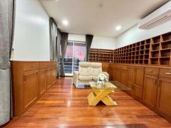 ให้เช่าบ้านเดี่ยว3ชั้นหลังใหญ่ย่านใจกลางเมืองย่านรัชดาภิเษกมี5นอน6น้ำ1ทำงานตกแต่งสวยเฟอร์ฯครบเช่า250,000บาท/เดือนถนรัชดาภิเษก18