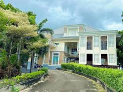 เช่า บ้านหรู   4-2-55 ไร่  มีสระว่ายน้ำและห้องใต้ดิน ใกล้เซ็นทรัลนครปฐม พร้อมเฟอร์  Built-in  