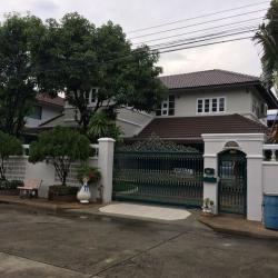 ขายด่วน!! บ้านเดี่ยว2 ชั้น  หมู่บ้านริมสวน สุขุมวิท 103 พื้นที่ดิน 99.4 ตรว. ลดราคาจุกๆ!!!