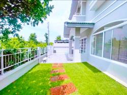 สุวินทวงศ์38 วัดลำผักชี ตลาดยิ่งเจริญทรัพย์ 1.9 กม. ให้เช่าคฤหาสน์ฟลอร่าวิลล์ 2 ชั้น 64ตร.วา. 250ตร.ม. 3นอน 3น้ำ