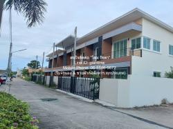  DSL-918   ทาวน์เฮ้าส์ เป็นทาวน์โฮม 2 ชั้น สภาพใหม่ อยู่ในทำเลที่ดี ใกล้สนามบินหัวหิน เหมาะสำหรับผู้ที่ต้องการบ้านพักอาศัยที่อยู่ท่ามกลางสิ่งอำนวยความสะดวกในทุกมิติ 38 ตร.ว. 1 Ngan 0 RAI 12 นอน 9000000 บาท   ทำเลน่าอยู่