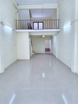 เพชรเกษม โล่งถ.พุทธมณฑลสาย2 ให้เช่า อาคารพาณิชย์ 3.5 ชั้น เดอะมอลล์ บางแค 1.4 กม. มีดาดฟ้า 20ตร.วา. 220 ตร.ม MRT หลักสอง 1.6 กม.