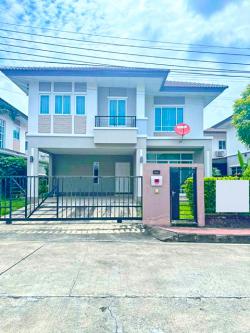  เมืองทองธานี 2.2 กม. MRTทะเลสาบเมืองทองธานี 1.56กม.ให้เช่าบ้านเดี่ยว 2 ชั้น 62ตร.วา.242 ตร.ม.