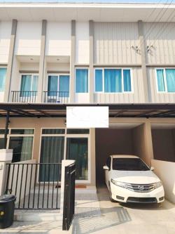 สุขสวัสดิ์-พุทธบูชา36-42  พระจอมเกล้าธนบุรี 2 กม. ให้เช่าบ้าน ทาวน์โฮม 2 ชั้น  3นอน พร้อมอยู่ ตกแต่งเสร็จ โรงเรียนรุ่งอรุณ 19ตรว. 149ตรม.  