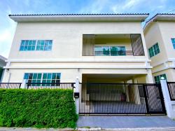 MRT รามอินทรา กม.4  600 ม.ให้เช่าบ้านเดี่ยว 2 ชั้น  30 ตร.วา. 120 ตร.ม.บ้านสวย ทำเลดี 2-3นอน 2 น้ำ รร.นานาชาติ ตลาดถนอมมิตร 2.3 กม.