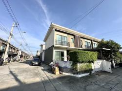 รหัส:  - FOR SALE บ้าน  เดอะ คอนเนค วงแหวน - รามอินทรา 2 3 BEDROOM 2650000 BAHT.   HOT DEAL!!