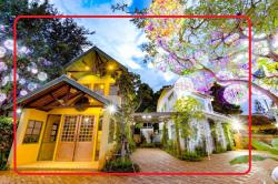 โลตัส เชียงใหม่  รวมโชคมอลล์ 700 ม.ให้เช่าบ้านเดี่ยว 3 ชั้น 2หลัง สร้างใหม่ สไตล์อังกฤษย้อนยุคเก่า 3นอน 2 น้ำ  ติดถนนใหญ่ สามารถทำการค้า 