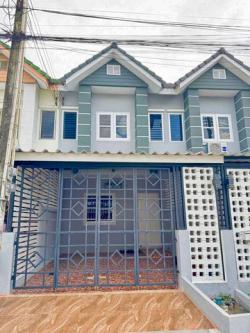 ขายบ้านสวยชลบุรีราคาถูก ขายทาวน์เฮ้าส์2ชั้นเลี่ยงหนองมน มณีแก้วกรีนเฮ้าส์  ซ.3 ถนนเลี่ยงหนองมนชลบุรี 