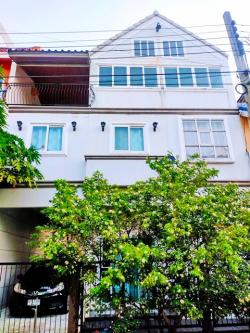 MRT เมืองทองธานี 2.7 กม. ให้เช่าทาวน์โฮมสไตร์ยุโรป 3 ชั้น 3 น้ำ  วิวตึกสูง อิมแพ็ค อารีน่า 1.5กม.   โฮมออฟฟิศ พร้อมเฟอร์ 3 นอน 