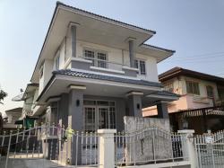 ให้เช่าบ้าน 4 ห้องนอน 2 ห้องน้ำ เฟอร์นิเจอร์ครบ หมู่บ้านวรารมย์ ซอยราษฎร์อุทิศ 16 มีนบุรี 