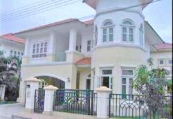 รังสิต คลอง 3  รร.นานาชาติสยาม 1.4 กม. ภัสสร เช่าบ้านเดี่ยว 2 ชั้น 3 นอน  เพียวเพลส รังสิต คลอง 2 1.2 กม. รพ.เอกปทุม 1.4 กม.