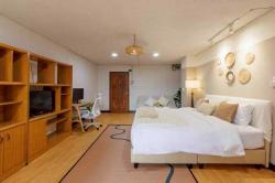 ให้เช่าห้องคอนโดศรีธนา2 ชั้น11 ห้อง38ตรม. 1น1น เฟอร์ครบ เช่าเดือนละ12,000บ. ห้วยแก้ว นิมมาน ต.สุเทพ อ.เมือง เชียงใหม่