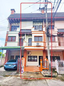 มี 7-Eleven สนามหญ้า 2แอร์ ซอยนวมินทร์ 133-141 ตรงข้ามโลตัส ไทวัสดุ ทาวน์เฮ้าส์ 3 ชั้น 4นอน3น้ำ ทำเลติดถนนใหญ่ บึงกุ่ม 24ตร.วา  274 ตร.ม. 