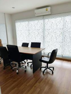 ตรงข้าม เพชรเกษม 81โฮมโปร เพชรเกษม 1.3 กม. ให้เช่าโฮมออฟฟิศ  3ชั้น 20ตร.วา. 240 ตร.ม. ม.ธนบุรี 1.4 กม. ติ 3 นอน  ตลาดหนองแขม 328 ม.