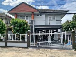 ให้เช่าบ้านเดี่ยว2ชั้นใกล้บิ๊กซี, โลตัส,แม็คโค, เซ็นทรัลเวสต์เกตใกล้ รถไฟฟ้าสถานีคลองบางไผ่ ดิเอมเมอรัลการ์เด้นท์ 1 พิมลราช บางบัวทอง 