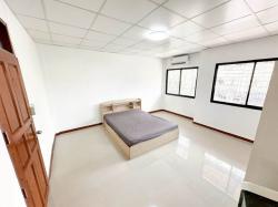 ให้เช่าทาวโฮม  ใกล้บีทีเอส ปุณณวิถี  2ชั้น ซอย อ่อนนุช  44,สุขุมวิท 101/1 , อุดมสุข 51ครงการ  นิรันดร์ทาวโฮม ซ.วชิรธรรม 57