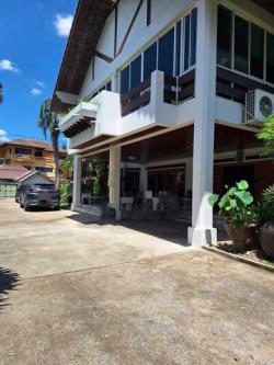 ขายที่ดินพร้อมบ้านหรู 2 หลัง บนทำเลทอง เจริญนคร 40ใกล้ BTS และสมิติเวช ธนบุรี