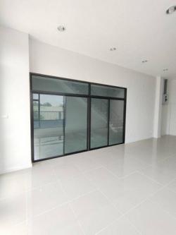 ให้เช่าโฮมออฟฟิศ พร้อม โกดัง  บางใหญ่ - นนทบุรี ซอย กันตนา  ใกล้ รพ.บางใหญ่ Tel. 0944485038  id : jeab_chick   