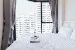 Ashton Asoke spacious clean peaceful 15th floor BTS Asoke