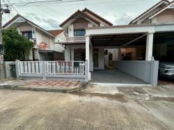 ขายบ้านแฝด หมู่บ้าน โฮมทาวน์ ศรีราชา หนองยายบู่ ฟรีโอน! TP-H1710