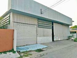 โลตัส สุขาภิบาล1 1.2 กม. ลด25% เสรีไทย 31-45  MRT สัมมากร 1.6 กม.ให้เช่าโกดัง พร้อมออฟฟิศ 2 ชั้น 100 ตร.วา. 400 ตร.ม. 