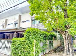 MRTแจ้งวัฒนะปากเกร็ด28 700 ม. เมืองทองธานี  เช่าทาวน์โฮมหรู 2 ชั้น หลังมุม 34 ตร.ว. 280 ตร.ม. 3 นอน 3 น้ำ เซ็นทรัล แจ้งวัฒนะ 800 ม.