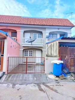 .พระสมุทรเจดีย์  2 นอน  ตลาดจาดทอง 1.5 กม.ให้เช่าทาวเฮ้าส์ 2 ชั้น 19ตร.วา.149 ตร.ม. โลตัส ภูมิใจนิเวศน์ สมุทรปราการ 0.5 กม ถ.สุขสวัสดิ์ 