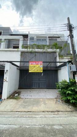 ขาย/เช่าโฮมออฟฟิส 4ชั้น  33 ตารางวา  รามคำแหงซอย 12 แยก 4  เข้า-ออกได้หลายเส้นทาง ทั้งถนนรามคำแหง และถนนพระราม 9     ZJ181 