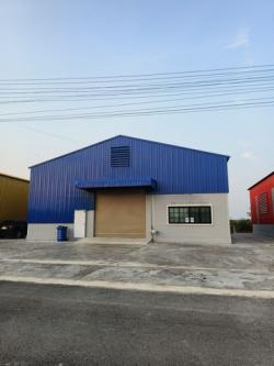 ให้เช่าโกดัง  ติดถนนใหญ่ 345  เชิงสะพานคลองลากฆ้อน ต.ลำโพ อ.บางบัวทอง   โกดังสร้างใหม่  มีออฟฟิศ  ทำเลดี