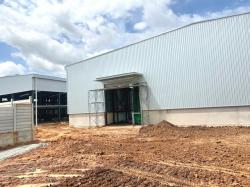 ให้เข่าที่ดินพร้อมสิ่งปลูกสร้างบ้านบึงชลบุรี  ผังสีเหลือง สามารถขอใบอนุญาต ร.ง4ได้โรงงานขนาด 2,100 ตรม. 