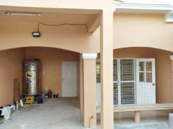 ซ.ลาดพร้าว 83-89 ม.รัตนบัณฑิต 2.4 กม. ให้เช่าทาวน์เฮ้าส์ 2 ชั้น 3 นอน 2 น้ำ ร่มรื่น อิมพีเรียลเวิลด์ ลาดพร้าว 1.1 กม. ถ.ลาดพร้าว นาคนิวาส