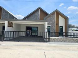 KDH0140 ขายบ้าน กรีนฟิลด์ ปาร์ควิว 2 ขนาด 35 ตร.วา  เฟอร์นิเจอร์ครบ พร้อมเข้าอยู่