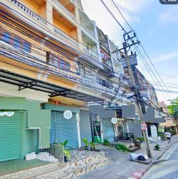 เช่าอาคารพาณิชย์ 4.5 ชั้นมีชั้นลอย รพ.สินแพทย์ ศรีนครินทร์ 1.8 กม.ซ.สุขุมวิท101 MRTสวนหลวง ร.9 1.5กม. 17ตร.วา. 277 ตร.ม