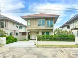 คฤหาสน์  ABAC บางนา 3.7กม.  รพ. บางเสาธง 2 กม.ให้แสนสิริ 2 ชั้น บ้านเปล่า สภาพใหม่  50 ตร.วา 200 ตร.ม. .3 นอน 2 น้ำ  ถ.บางนา-ตราด 