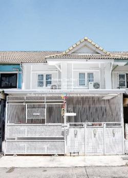 townhouse ทาวน์เฮ้าส์ 2 ชั้น พร้อมอยู่ (รีโนเวทใหม่) ใกล้ตลาดไทยสมบูรณ์ รังสิต คลองสาม ใหญ่ขนาด 0 Rai 0 NGAN 18 ตร.ว. 3 Bedroom 2 BATHROOM 1590000 THB เดินทางง่าย เป็นทาวน์เอ้าส์ 2 ชั้น พร้อมอยู่ที่มีการรีโนเวทใหม่เรียบร้อยแล้ว โดยตัวบ้านตั้งอยู่ในทำ