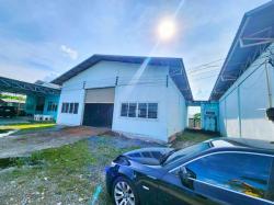 ตลาดนัดเคซี หทัยราษฎร์ 39 2.0 กม.เดอะ เลกาซี่ กอล์ฟ คลับ  ให้เช่าโกดัง 202 ตรม. ทำเลติดถนนใหญ่  นิมิตรใหม่ รถเข้า-ออกสะดวก 