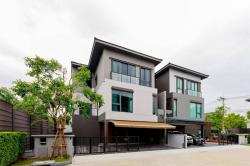 ให้เช่าบ้านเดี่ยว บ้านกลางเมือง The Edition บางนา เพียง  5 นาทีถึงเมกะบางนา อิเกีย ทางด่วน วิวทะเลสาบ ติดกอล์ฟเมืองแก้ว  บางนา 