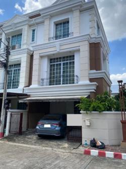 หลังริม เช่าทาวน์โฮม 3 ชั้น 28 ตร.วา.รพ.มงกุฏวัฒนะ 400 ม.340 ตร.ม.MRT แจ้งวัฒนะ14 550 ม. 3นอน 4 น้ำ ตลาดเมืองทอง 300 ม.