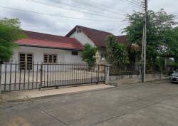 ขายบ้านเดี่ยวมือสองพานทอง      โครงการสุขกมล ชลบุรี