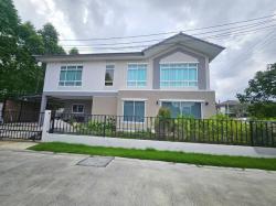 ให้เช่าบ้านหรู ทำเลดี เหมาะพักอาศัยหรือทำออฟฟิศได้เลย  พร้อมเฟอร์นิเจอร์และเครื่องใช้ไฟฟ้าครบชุด 