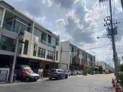 RS195 เช่า ทาวน์โฮม สภาพใหม่ โครงการโคราซอน ประชาชื่น บางตลาด ปากเกร็ด นนทบุรี เดินทางสะดวก