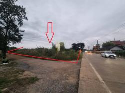 ขายที่ดินเปล่า 60ตรว. ลดเหลือ700,000บ. ฟรีโอน ติดถนนคอนกรีต2เลน น้ำ ไฟฟ้า ถึงแปลง ต.บวกค้าง อ.สันกำแพง เชียงใหม่