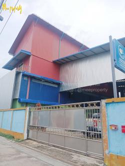  ขายตึก 3.5 ชั้นพร้อมโรงงาน ตลิ่งชัน ทำเลดี เนื้อที่: 210 ตารางวา พื้นที่ใช้สอย 800 ตารางเมตร หน้ากว้าง 26 เมตร ลึก 33 เมตร ME-207